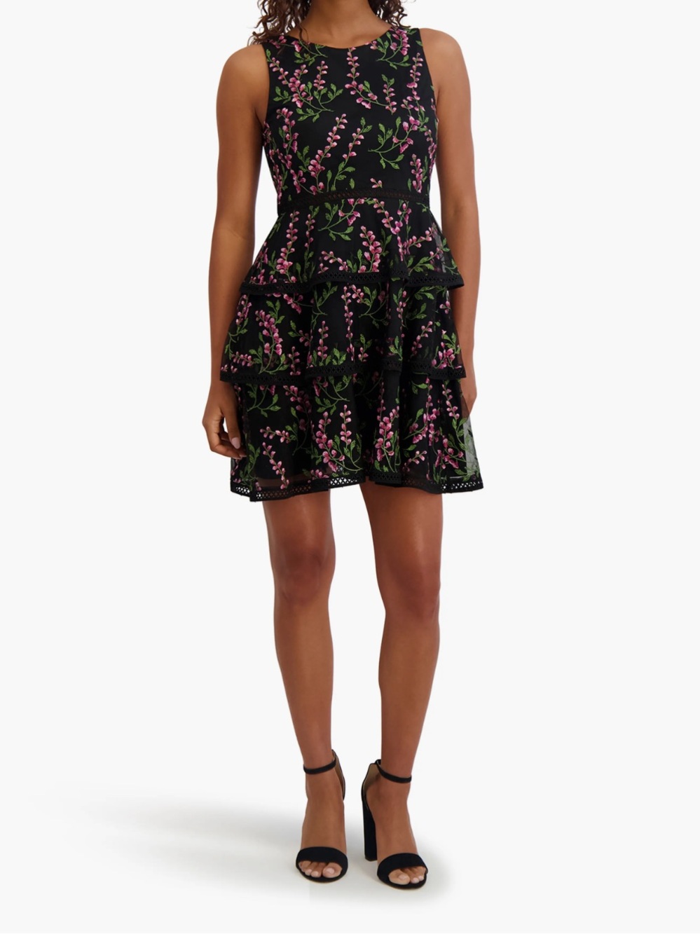 Kensie Size 10 Tiered Floral Embroidered Minidress NWT